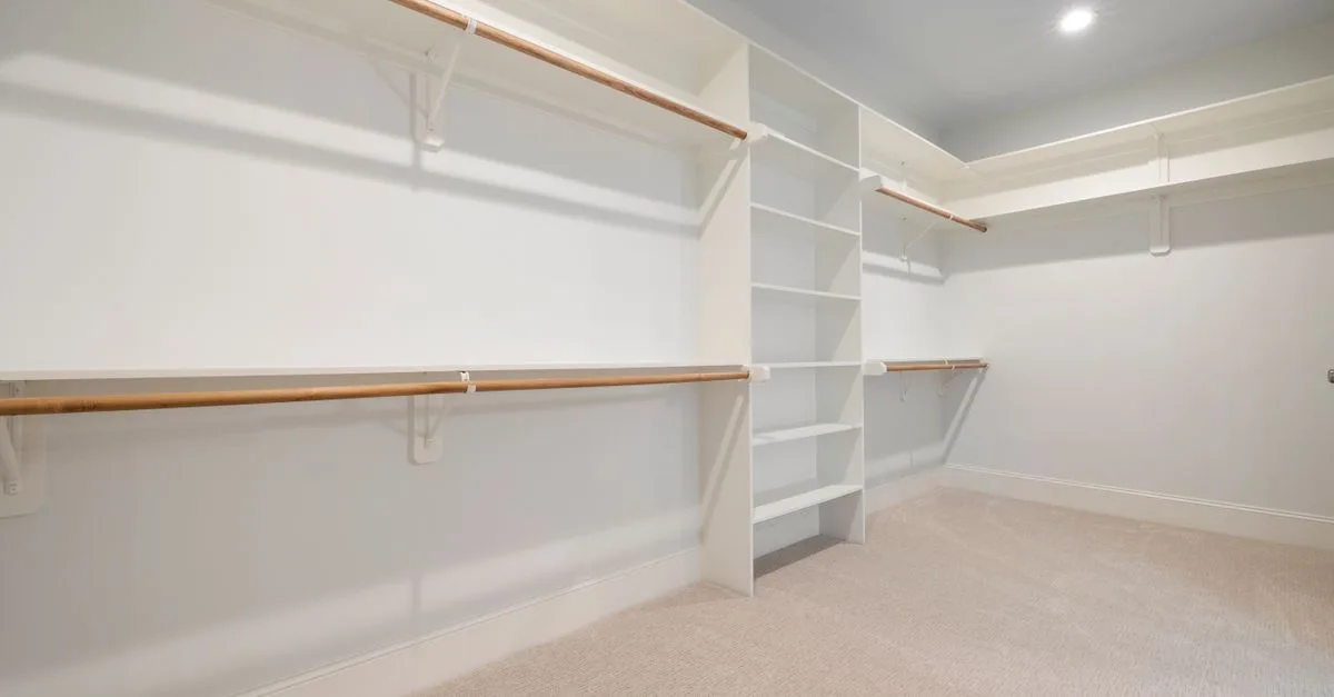 solutions de stockage personnalisées adaptées à vos besoins spécifiques pour organiser et optimiser votre espace efficacement.